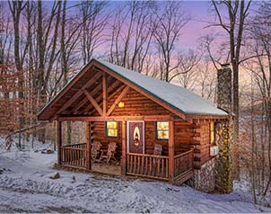 Bear Hugs Cabin for Rent in Hocking Hills Ohio